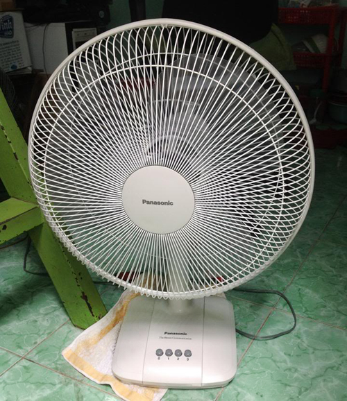 Quạt bàn Panasonic F-400C